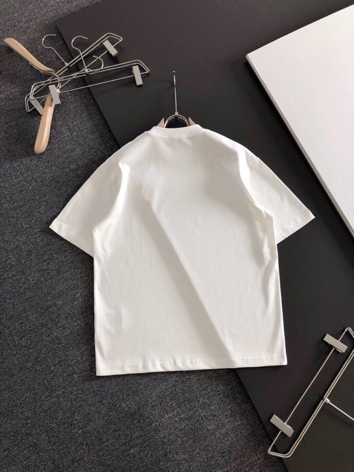 AMI（高版本）2026SS早春新款马年限定爱心马刺绣短袖圆领T恤，定织定染纯棉300克重洗水面料，做工