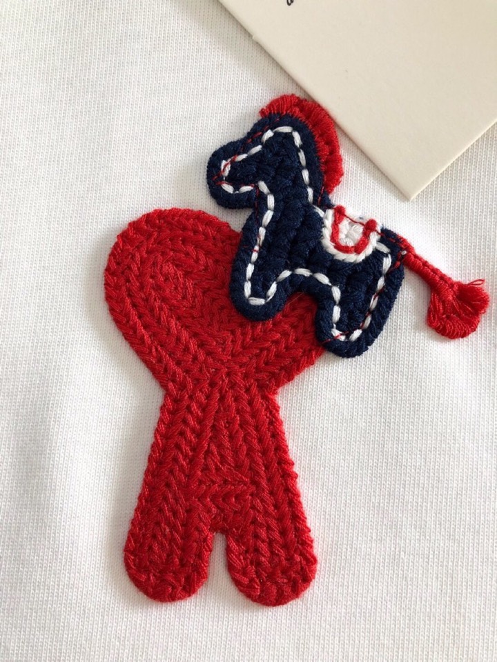 AMI（高版本）2026SS早春新款马年限定爱心马刺绣短袖圆领T恤，定织定染纯棉300克重洗水面料，做工