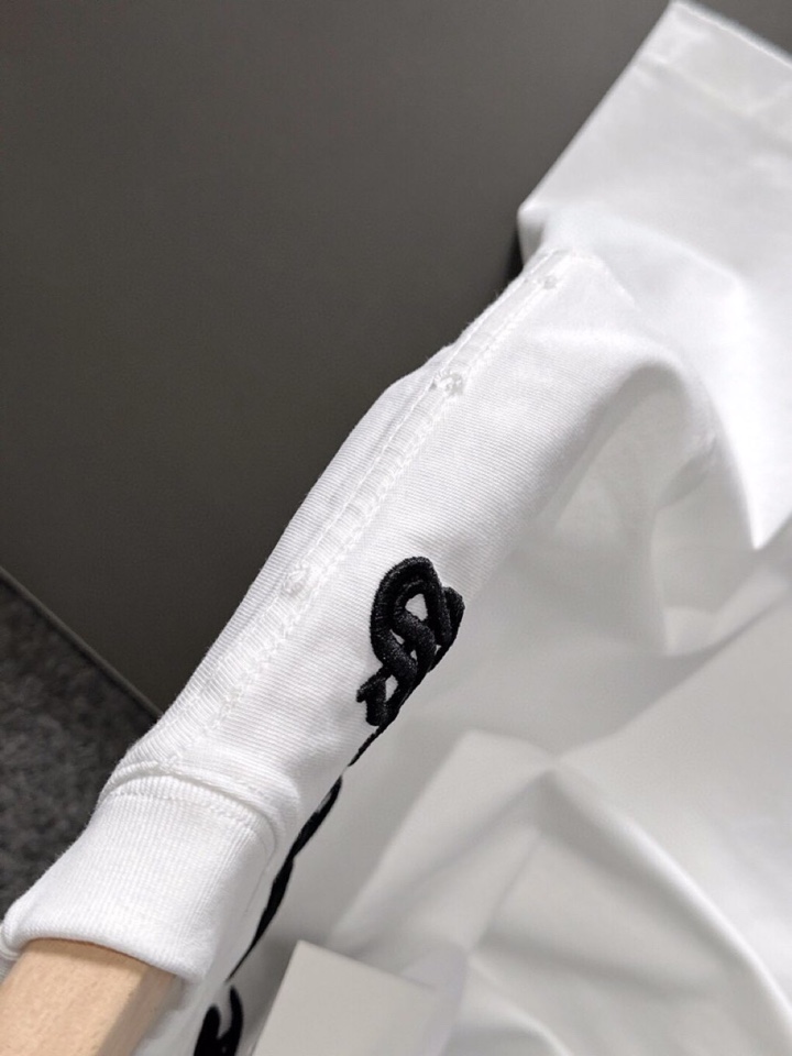 Chrome Hearts 克罗心（高版本）\nCH 2026SS春夏最新款圆领时尚短袖圆领T恤，官网同