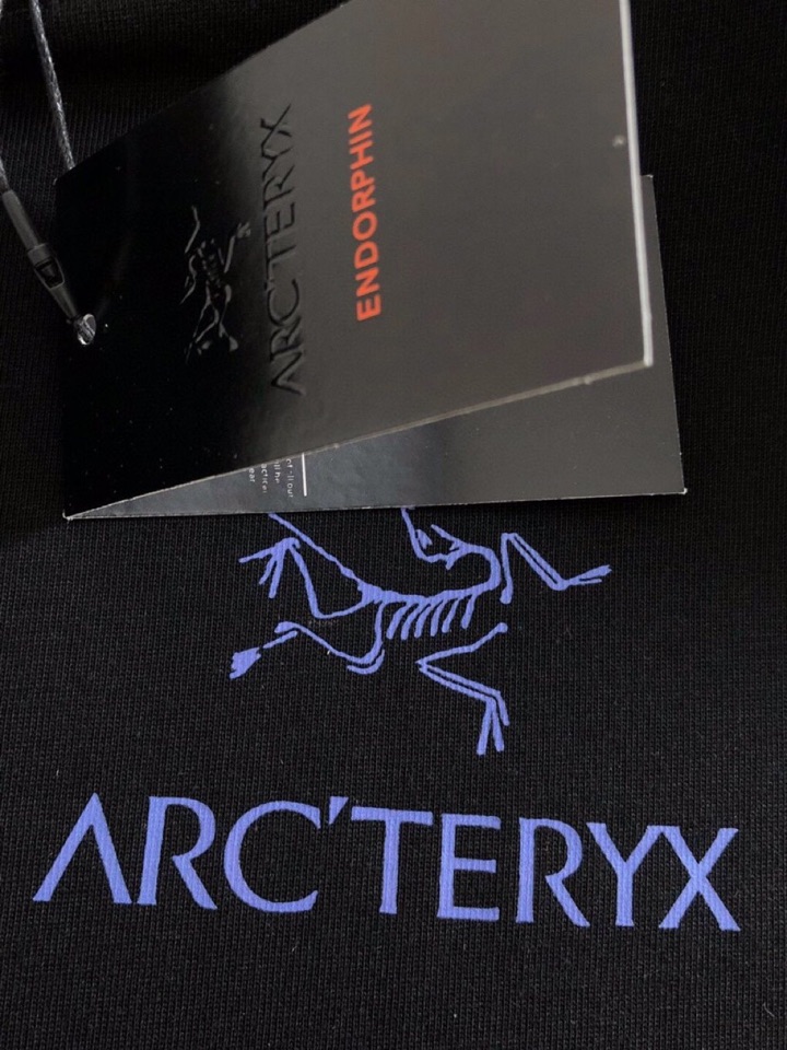 (Arcteryx）始祖鸟（高版本）\nARC 2026SS春夏最新款圆领时尚短袖圆领T恤，官网同步，定
