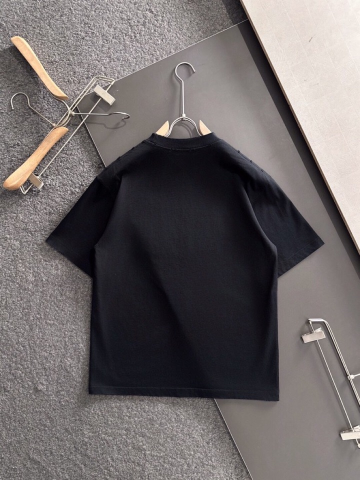 LOEWE 罗意威（高版本）2026SS春夏最新款圆领时尚短袖圆领T恤，官网同步，纯棉面料！贴肤舒适，耐