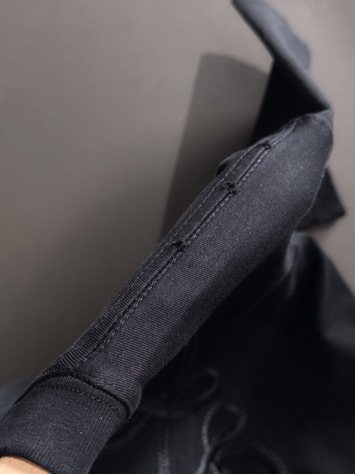 LOEWE 罗意威（高版本）2026SS春夏最新款圆领时尚短袖圆领T恤，官网同步，纯棉面料！贴肤舒适，耐