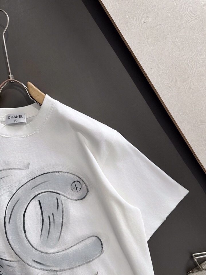 （高版本）CHANEL 香奈儿2026SS春夏最新款圆领时尚短袖圆领T恤，官网同步，纯棉面料！贴肤舒适，