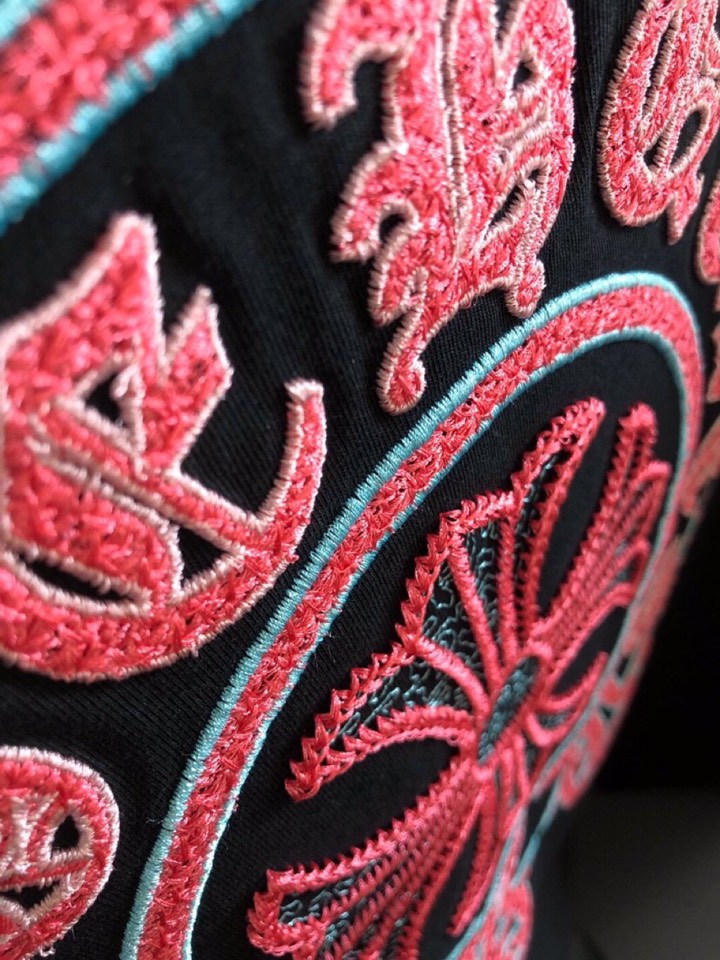 Chrome Hearts 克罗心（高版本）\nCH 2026SS春夏最新款圆领刺绣时尚短袖圆领T恤，官