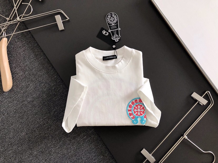 Chrome Hearts 克罗心（高版本）\nCH 2026SS春夏最新款圆领刺绣时尚短袖圆领T恤，官