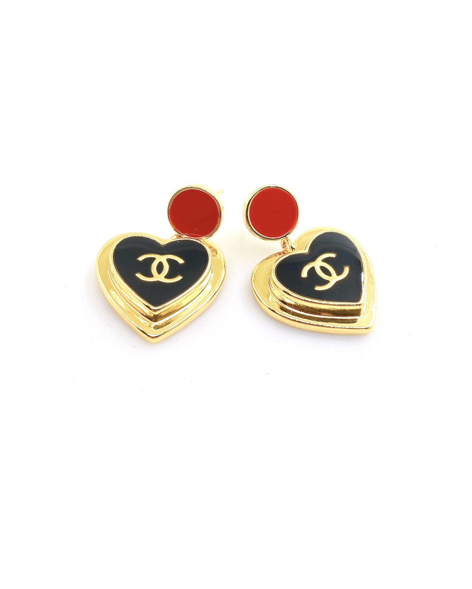 ch*nel último modelo 🆕🆕 pendientes de corazón negro] material de latón ZP consistente