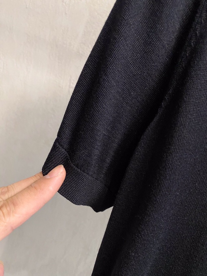 brunello Cucinelli bc家族男士高端简约短袖翻领T恤针织衫，经典王牌系列\n高端奢华且