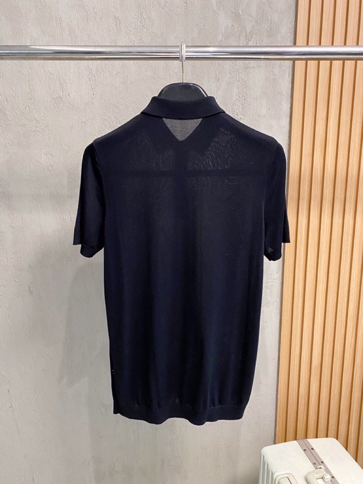 brunello Cucinelli bc家族男士高端简约短袖翻领T恤针织衫，经典王牌系列\n高端奢华且