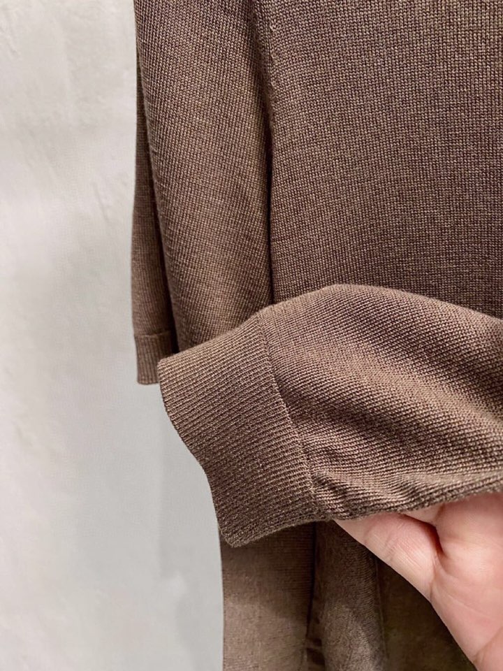 brunello Cucinelli bc家族男士高端简约短袖翻领T恤针织衫，经典王牌系列\n高端奢华且