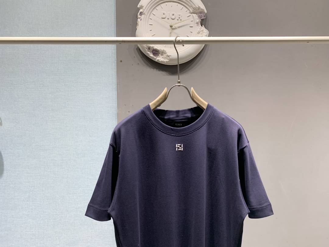 Fendi 不退换 Fendi FF刺绣T恤