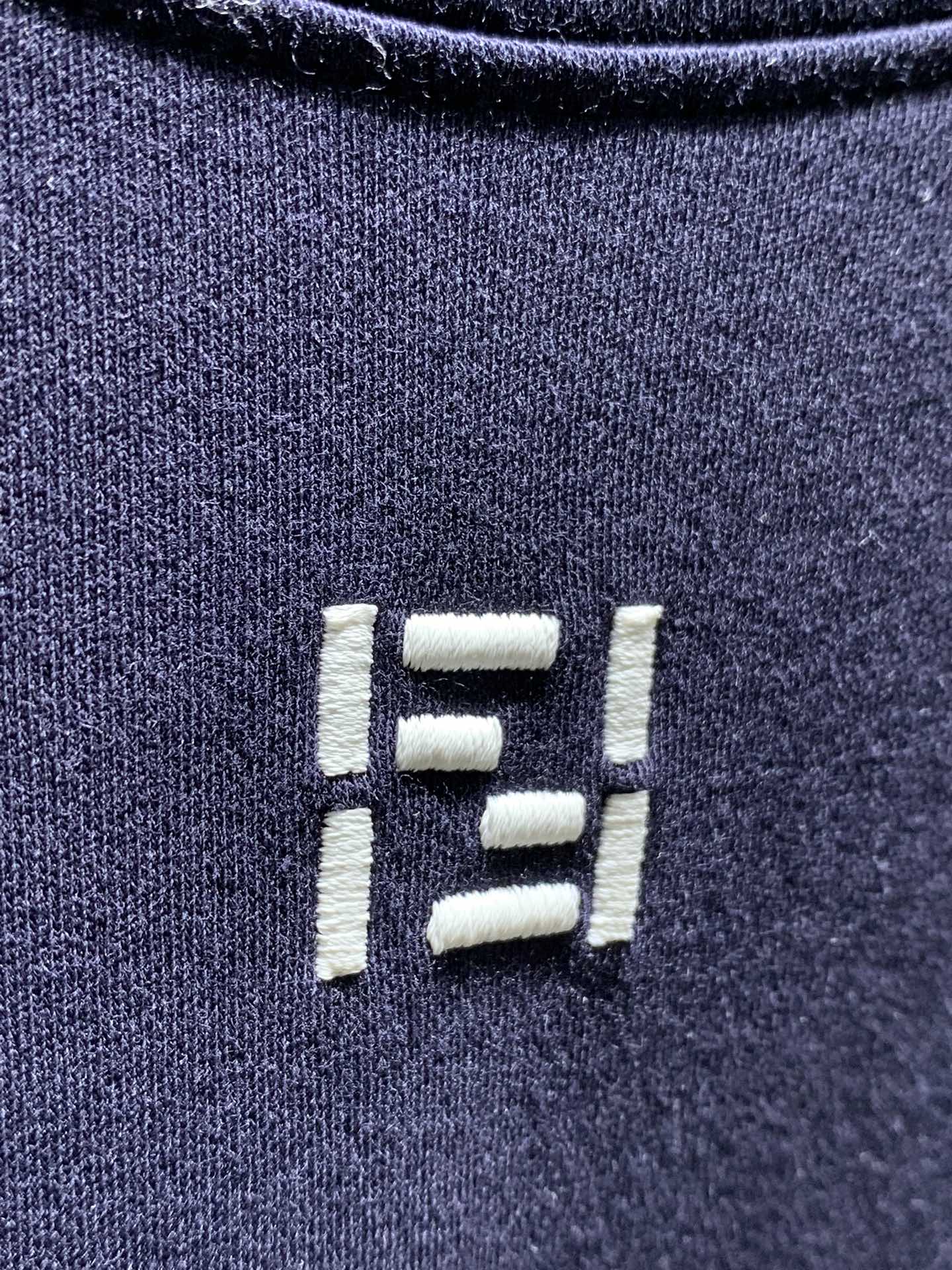 Fendi 不退换 Fendi FF刺绣T恤
