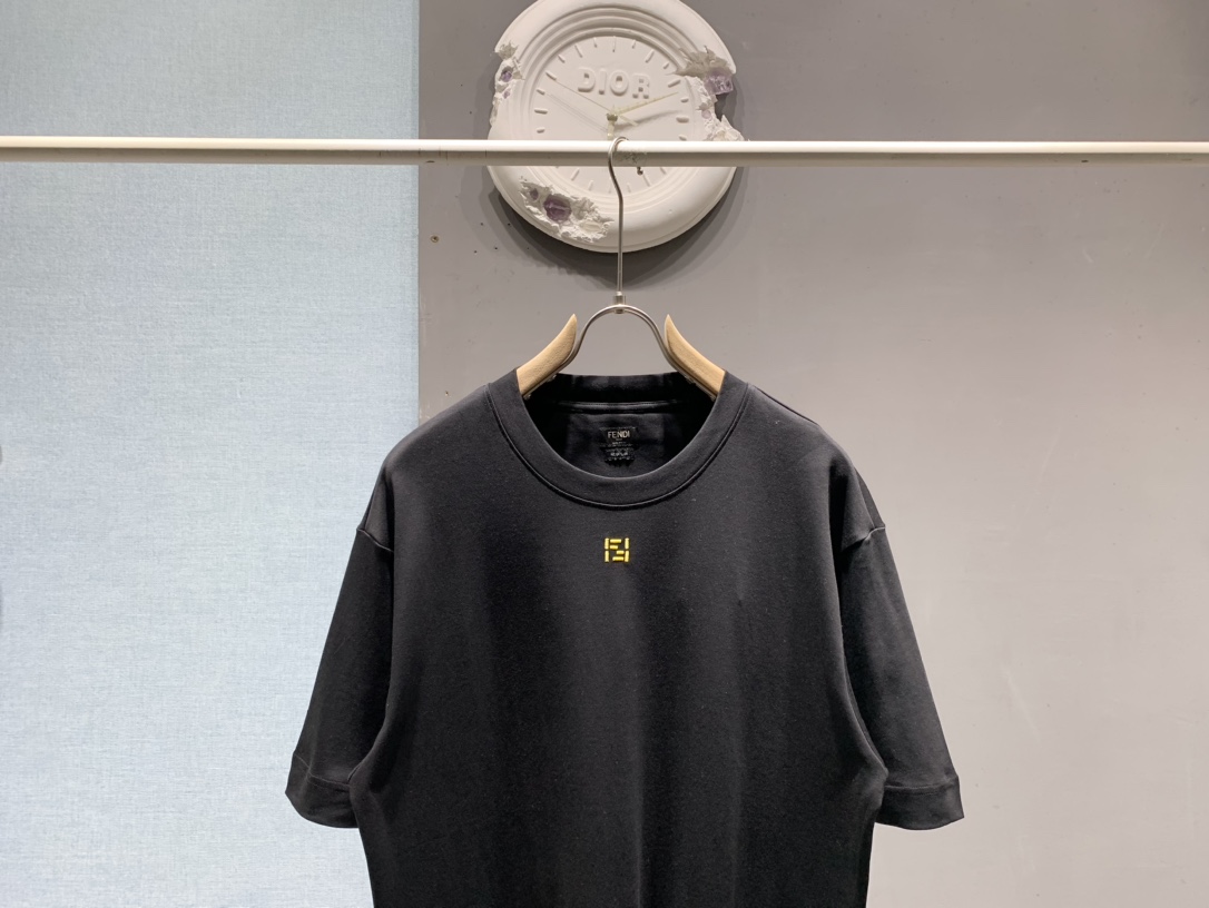 Fendi 不退换 Fendi FF刺绣T恤