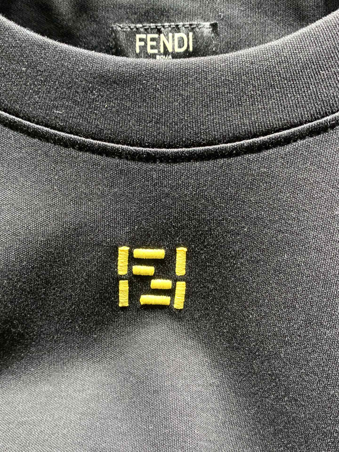 Fendi 不退换 Fendi FF刺绣T恤