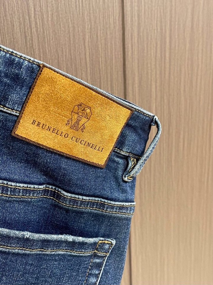 brunello Cucinelli bc 2026ss四季款新款牛仔裤。定制日本进口丹宁面料，手感柔软