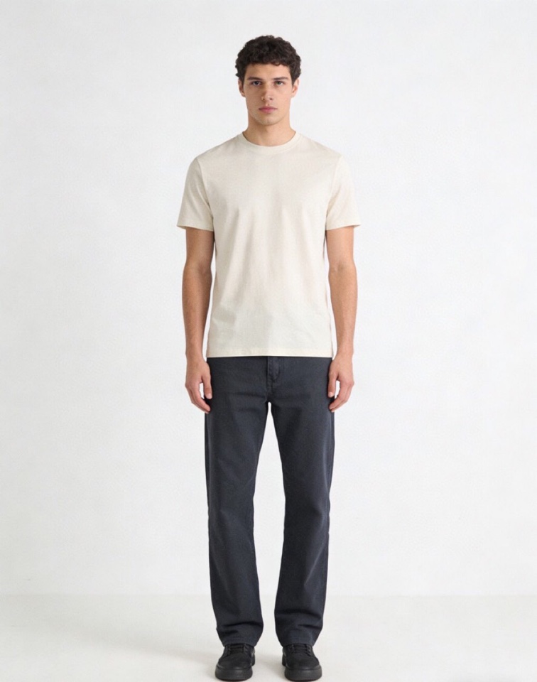 loro Piana 诺悠翩雅loro Piana 水洗牛仔裤 肉眼可见的利落裁剪，直筒修身款裤型！10