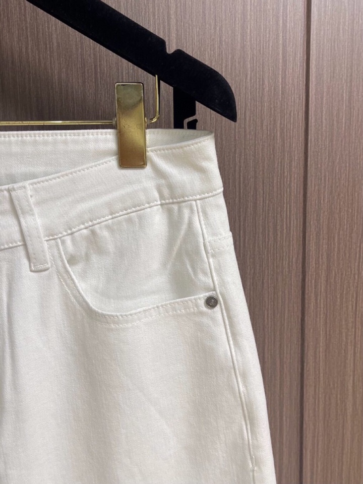 loro Piana 诺悠翩雅loro Piana ss新款牛仔裤，好穿不挑身材，在搭配上没有太多的限制