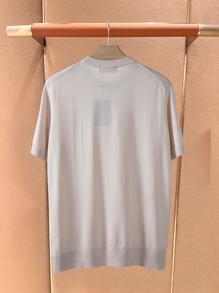 loro Piana 诺悠翩雅loro Piana 超级爆款推荐，男装系列爆款短袖圆领T恤针织衫，简约大