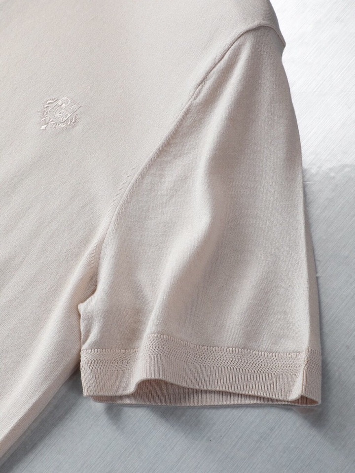 loro Piana 诺悠翩雅loro Piana 超级爆款推荐，男装系列爆款短袖圆领T恤针织衫，简约大