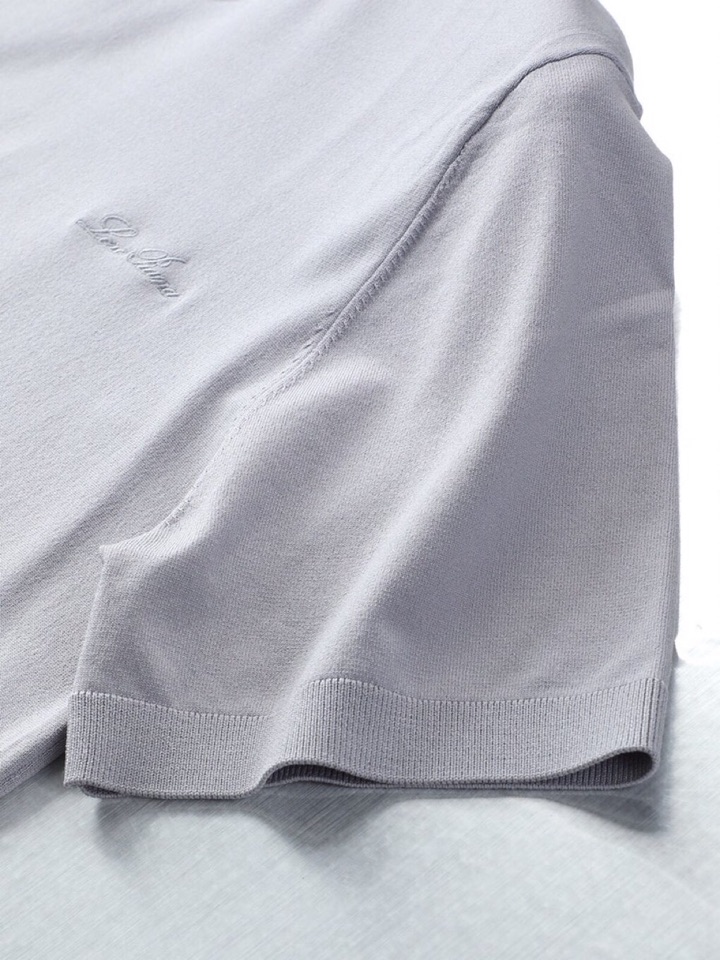 loro Piana 诺悠翩雅loro Piana 新款短袖圆领T恤针织上衣，精选优质面料，手感细腻柔软