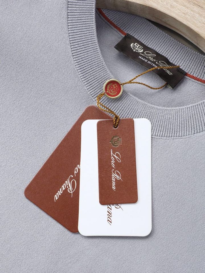 loro Piana 诺悠翩雅loro Piana 新款短袖圆领T恤针织上衣，精选优质面料，手感细腻柔软