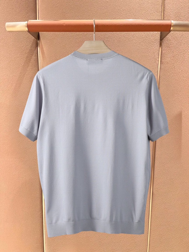 loro Piana 诺悠翩雅loro Piana 新款短袖圆领T恤针织上衣，精选优质面料，手感细腻柔软