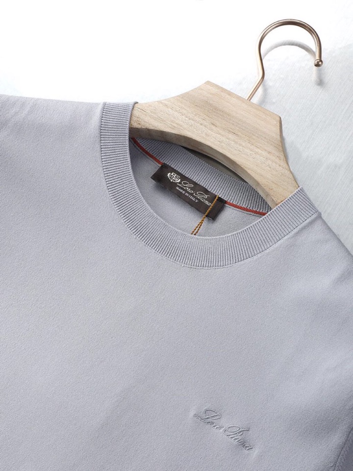 loro Piana 诺悠翩雅loro Piana 新款短袖圆领T恤针织上衣，精选优质面料，手感细腻柔软