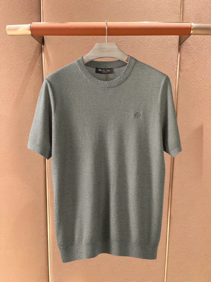 loro Piana 诺悠翩雅loro Piana 秋冬超级爆款推荐，新品男装系列爆款短袖圆领T恤，面料