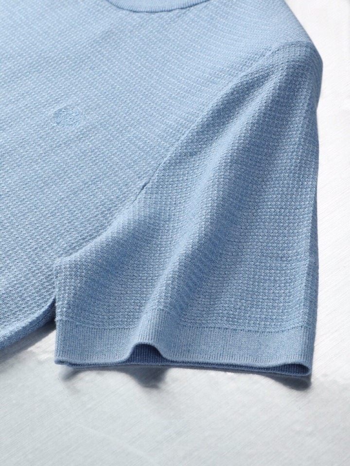 loro Piana 诺悠翩雅loro Piana 秋冬超级爆款推荐，新品男装系列爆款短袖圆领T恤，面料