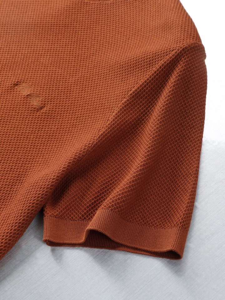 loro Piana 诺悠翩雅loro Piana 新款短袖圆领T恤针织上衣，精选优质面料，手感细腻柔软