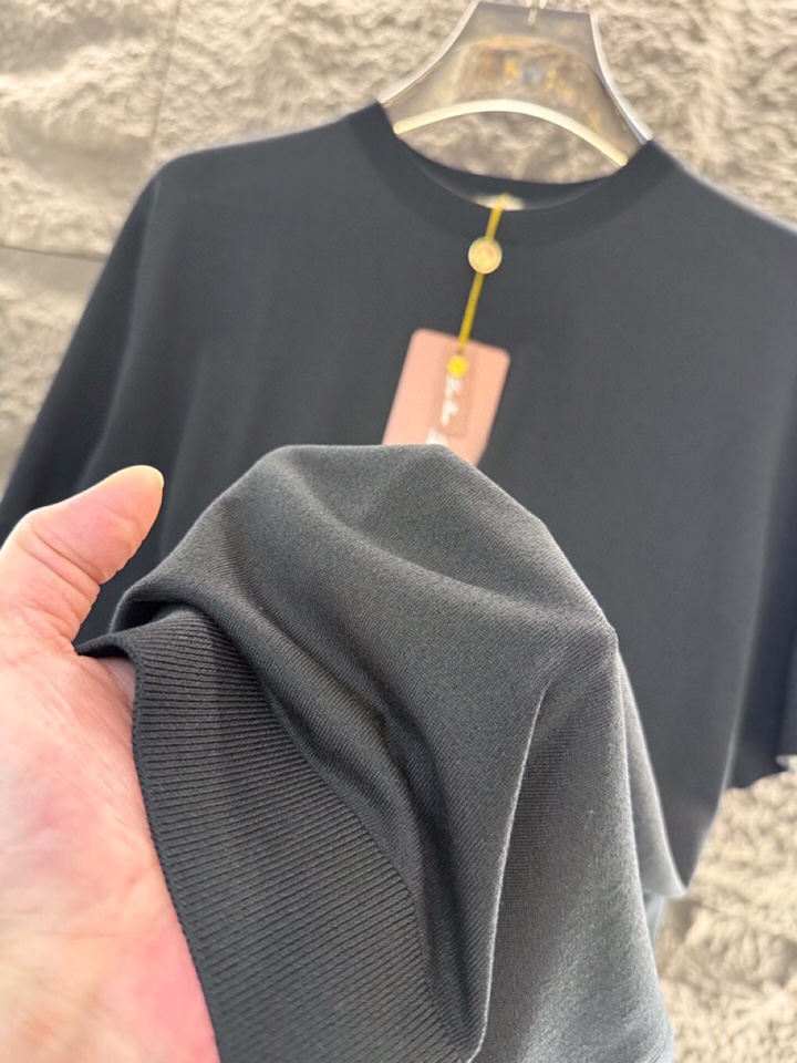 loro Piana 诺悠翩雅 loro Piana ss 早春新品男士棉质混纺短袖圆领T恤针织衫\n颜