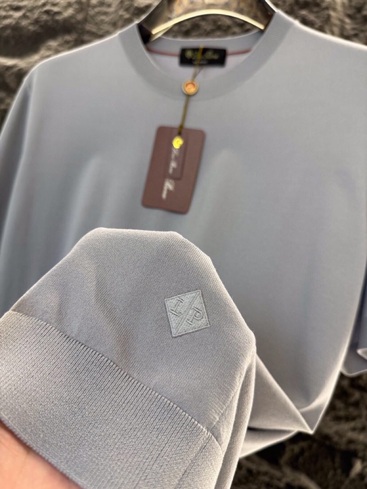 loro Piana 诺悠翩雅 loro Piana ss 早春新品男士棉质混纺短袖圆领T恤针织衫\n颜