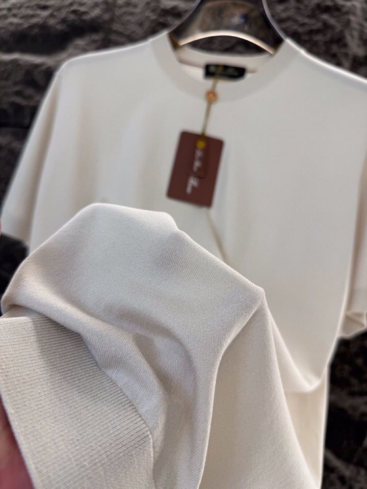 loro Piana 诺悠翩雅 loro Piana ss 早春新品男士棉质混纺短袖圆领T恤针织衫\n颜