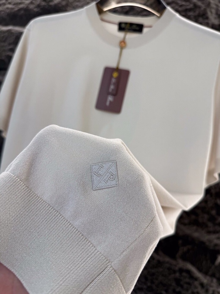 loro Piana 诺悠翩雅 loro Piana ss 早春新品男士棉质混纺短袖圆领T恤针织衫\n颜