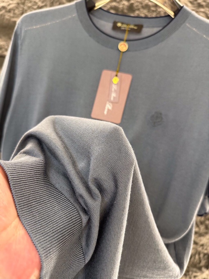 loro Piana 诺悠翩雅 loro Piana ss 早春新品\n男士(天丝+桑蚕丝)混纺圆领毛衣