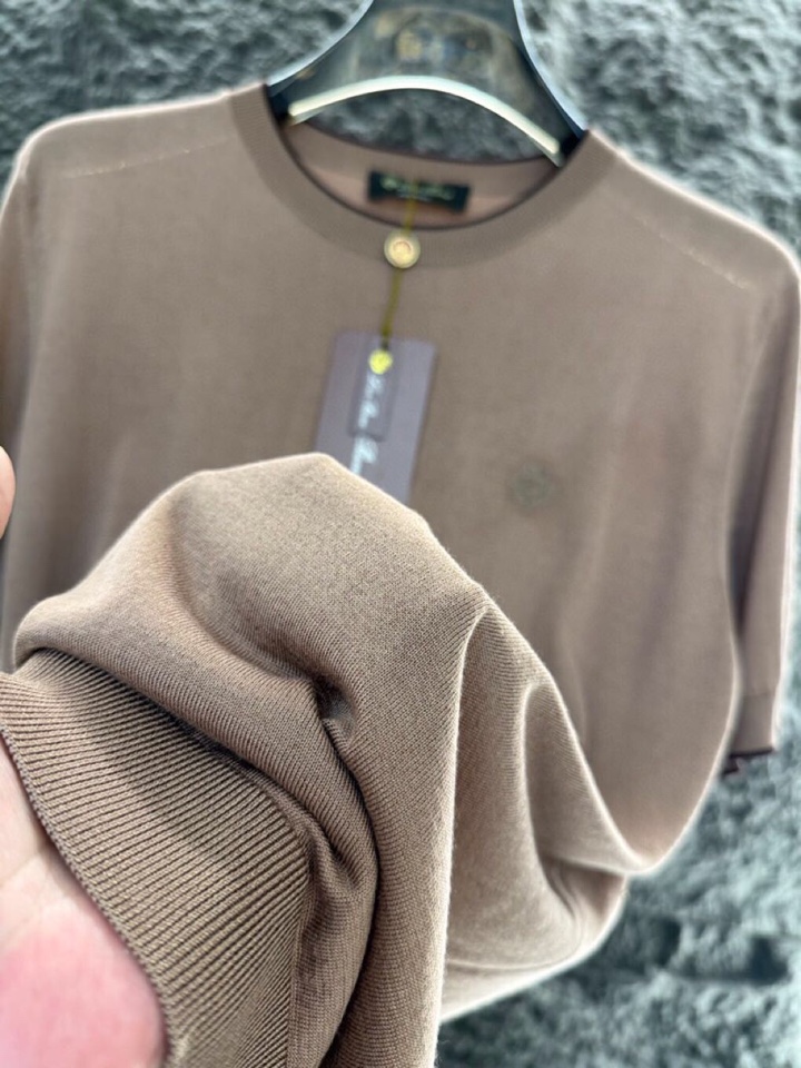 loro Piana 诺悠翩雅 loro Piana ss 早春新品\n男士(天丝+桑蚕丝)混纺圆领毛衣
