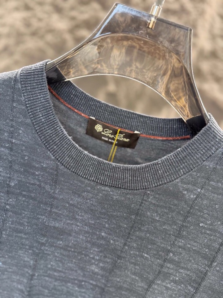 loro Piana 诺悠翩雅loro Pianass 早春新品\nTori男士短袖圆领T恤针织衫，亚麻