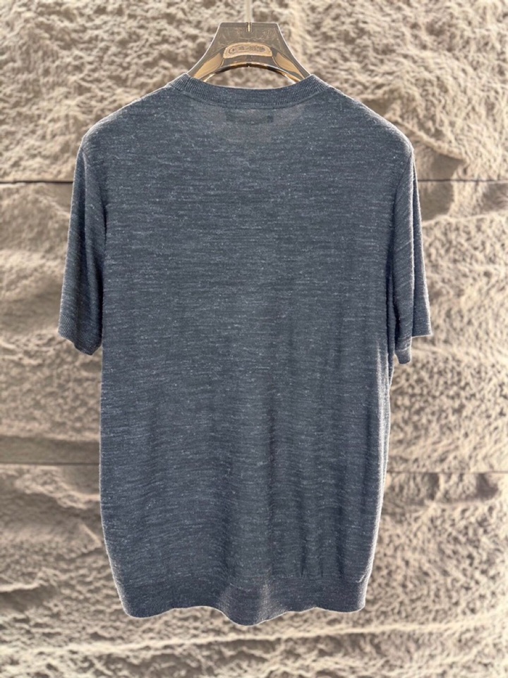 loro Piana 诺悠翩雅loro Pianass 早春新品\nTori男士短袖圆领T恤针织衫，亚麻