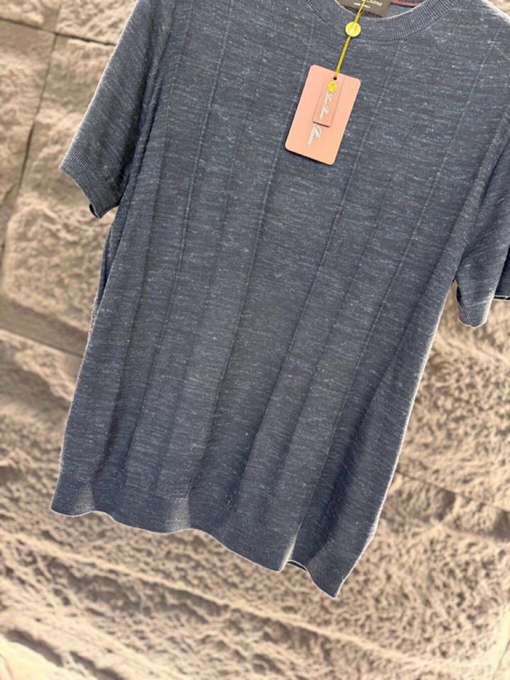 loro Piana 诺悠翩雅loro Pianass 早春新品\nTori男士短袖圆领T恤针织衫，亚麻
