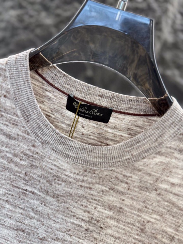 loro Piana 诺悠翩雅loro Pianass 早春新品\nTori男士短袖圆领T恤针织衫，亚麻
