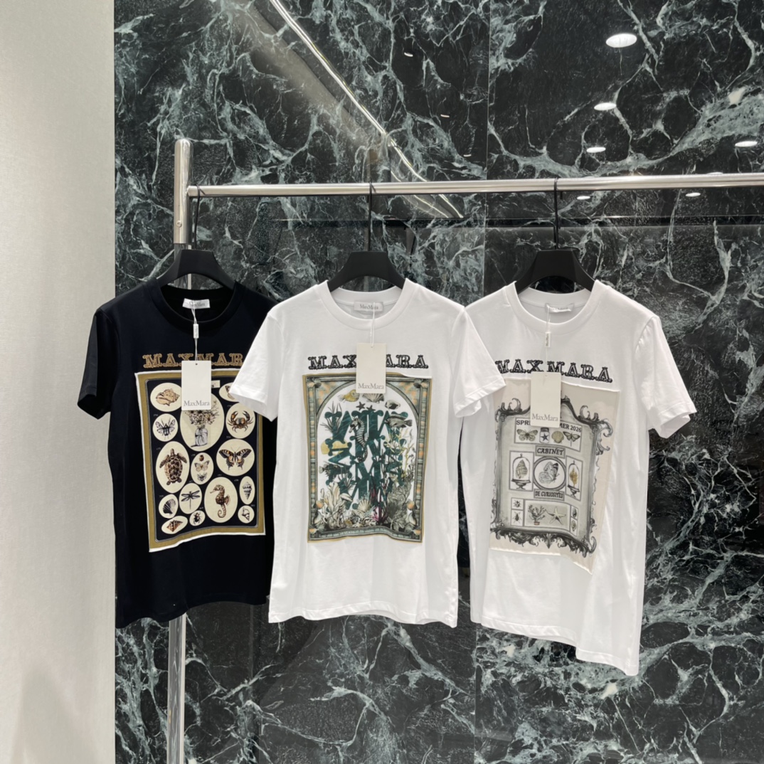 NO:778046,The highest version on the market, the girl inspects the goods, trims the three marks on the threads, and delivers the goods. You can send pictures and videos. If you want quality and service, add me on WeChat. We will not accept urgent orders. MaxMar 26 Spring and Summer New Printed Short-sleeved T-shirt. The front printing is inspired by natural elements. Butterflies, plants, shells and other patterns are very artistic. Full of spring and summer atmosphere ~ round neck + short-sleeved design. Simple and versatile, it looks great with jeans or skirts. Easily switch between casual or artistic style.  You can hold it for commuting and traveling! Three colors: SML, Maxmara-clothing, skirts, jeans, T-shirt, tees, t-shirt,19860909市面最高版本小妹验货、修剪线头上三标、发货可发图及拍视频,要品质要服务的加我微信,不接急单. MaxMar 26春夏新款 印花短袖T恤 正面印花灵感来自自然元素 蝴蝶 植物 贝壳等图案超有艺术感 春夏氛围感拉满~圆领+短袖设计 简约百搭 无论配牛仔裤还是半裙都很出彩 轻松切换休闲or文艺风 通勤出游都能hold住!三个色SML,麦丝玛拉-服装,skirts,jeans,T-shirt,tees，t-shirt,,Women's clothing