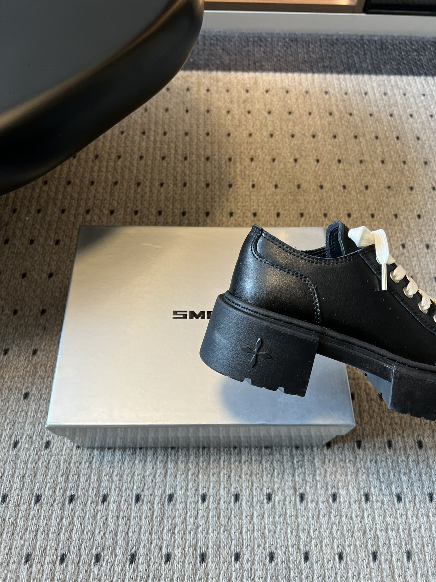 SMF*26ss早春新款松糕厚底鞋小个子的显高神器！简约大气的鞋型+厚底设计，悄悄增高5cm+，秒变大长