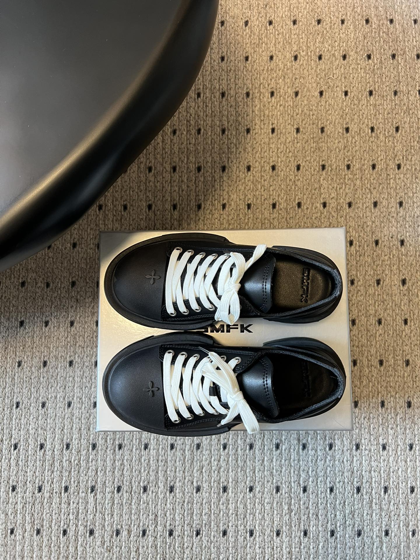 SMF*26ss早春新款松糕厚底鞋小个子的显高神器！简约大气的鞋型+厚底设计，悄悄增高5cm+，秒变大长