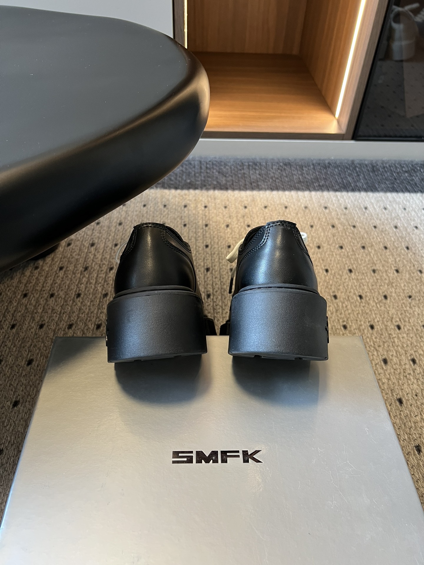 SMF*26ss早春新款松糕厚底鞋小个子的显高神器！简约大气的鞋型+厚底设计，悄悄增高5cm+，秒变大长