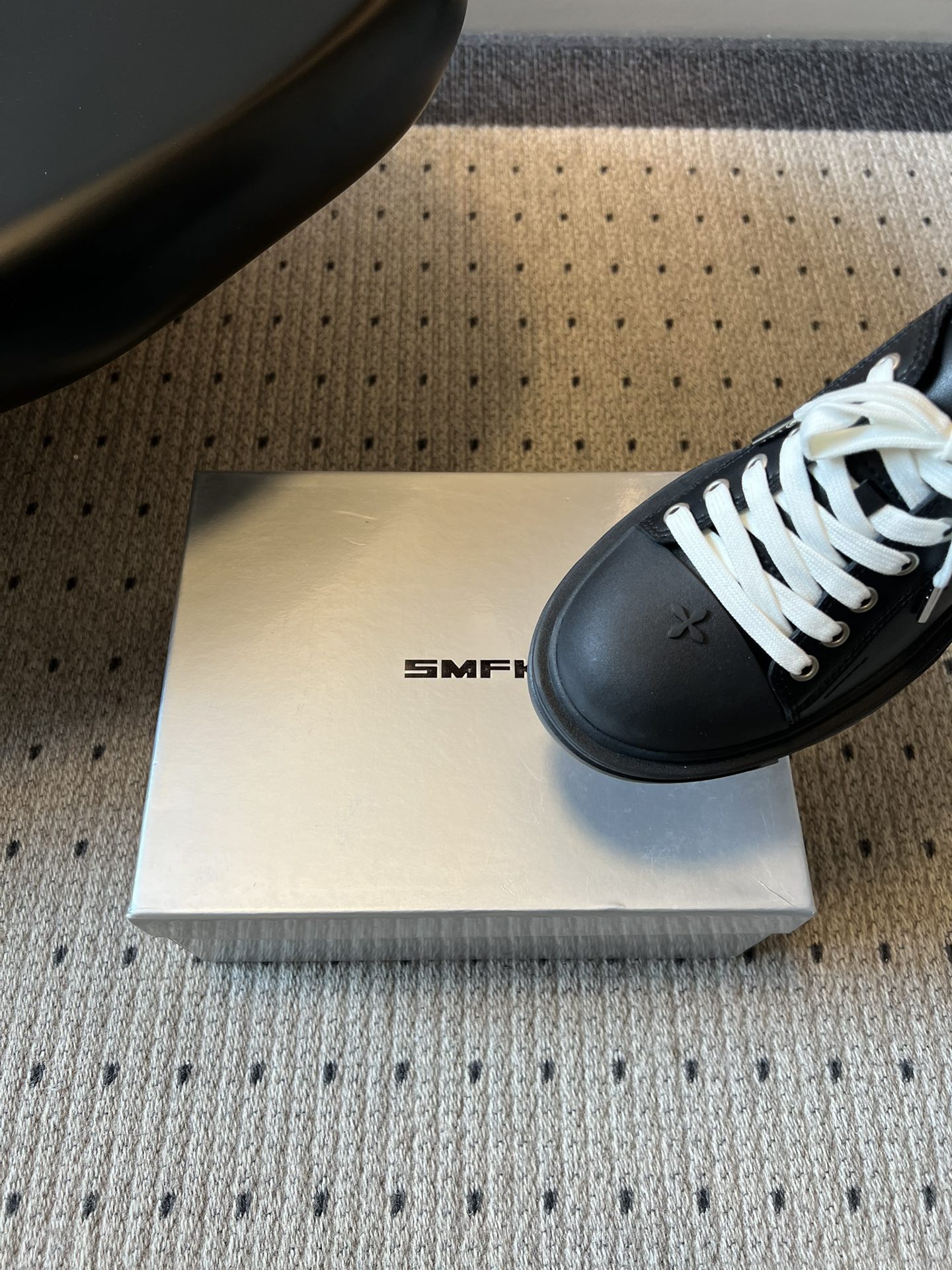 SMF*26ss早春新款松糕厚底鞋小个子的显高神器！简约大气的鞋型+厚底设计，悄悄增高5cm+，秒变大长