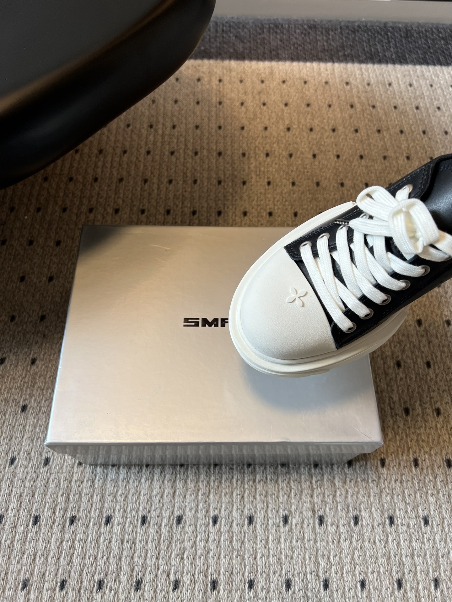 SMF*26ss早春新款松糕厚底鞋小个子的显高神器！简约大气的鞋型+厚底设计，悄悄增高5cm+，秒变大长