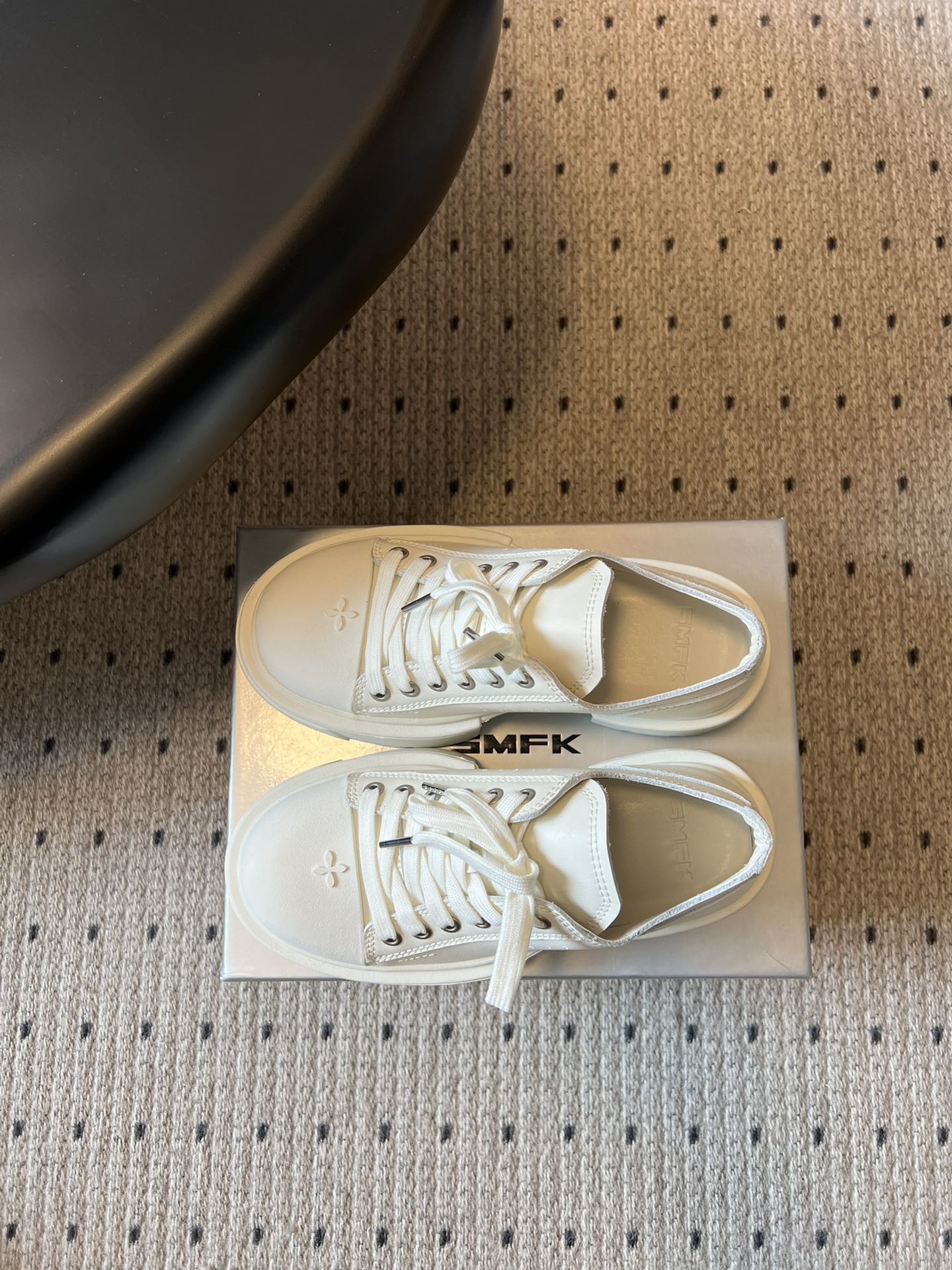 SMF*26ss早春新款松糕厚底鞋小个子的显高神器！简约大气的鞋型+厚底设计，悄悄增高5cm+，秒变大长