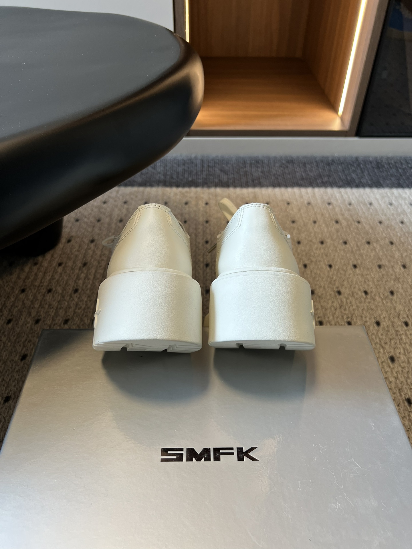 SMF*26ss早春新款松糕厚底鞋小个子的显高神器！简约大气的鞋型+厚底设计，悄悄增高5cm+，秒变大长