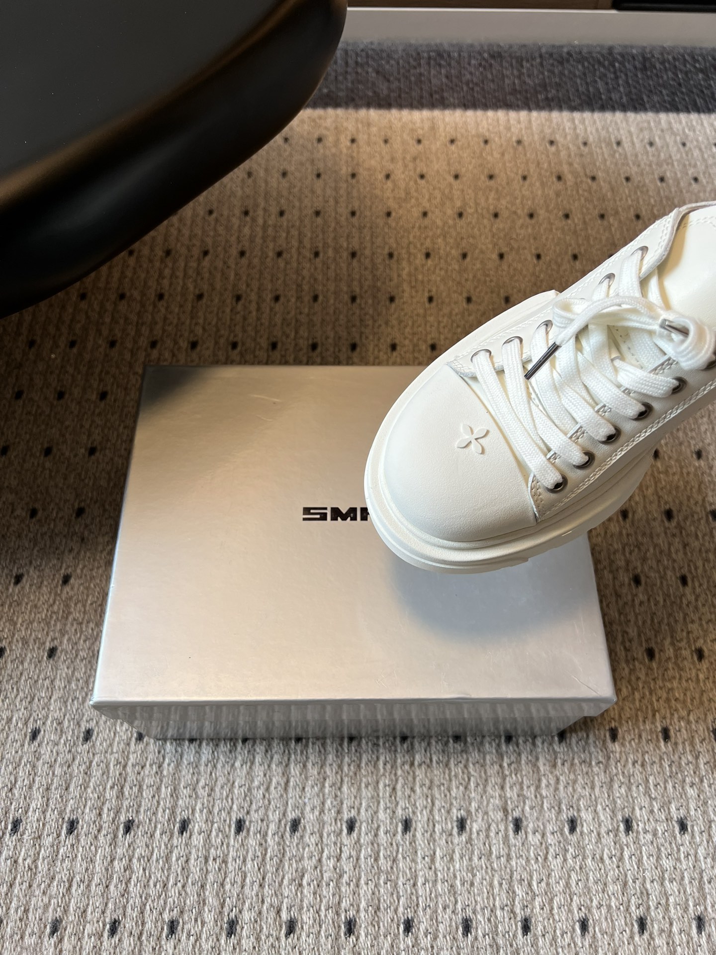 SMF*26ss早春新款松糕厚底鞋小个子的显高神器！简约大气的鞋型+厚底设计，悄悄增高5cm+，秒变大长