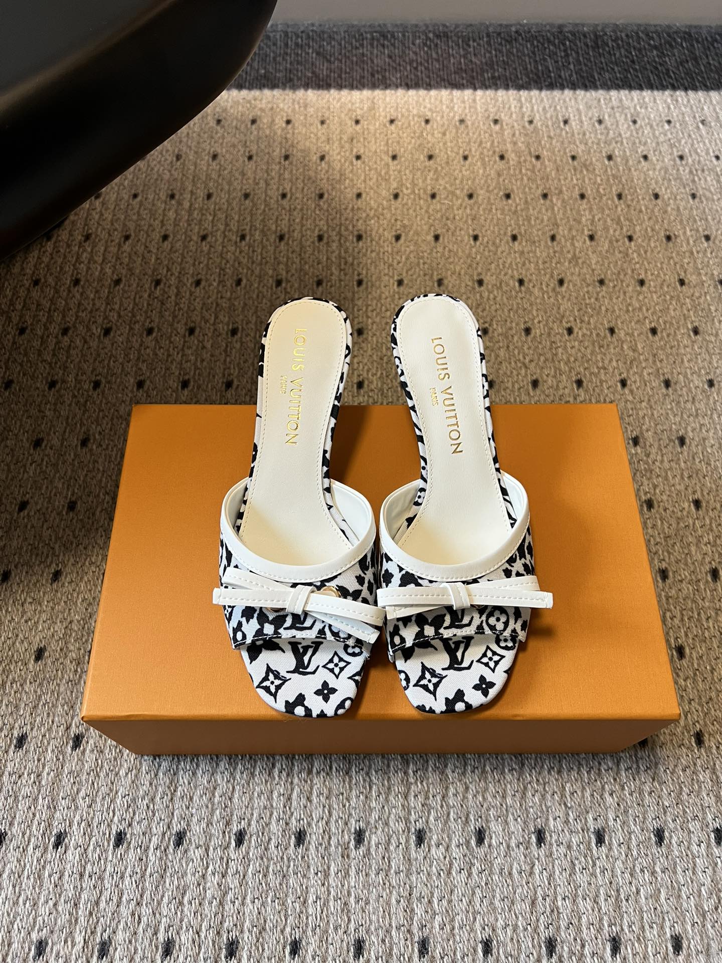 루이비통 신발 95980 Louis Vuitton Shoes