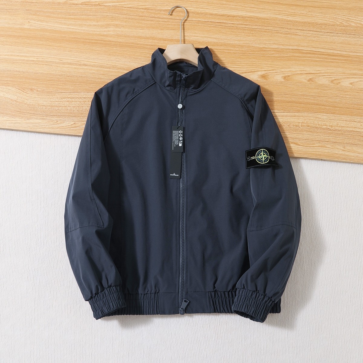 Alternative view of Jacket 08501